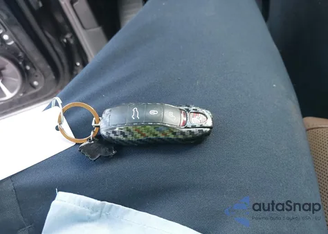 2016 Porsche Cayenne z USA, uszkodzony, nr VIN WP1AA2A29GKA36246